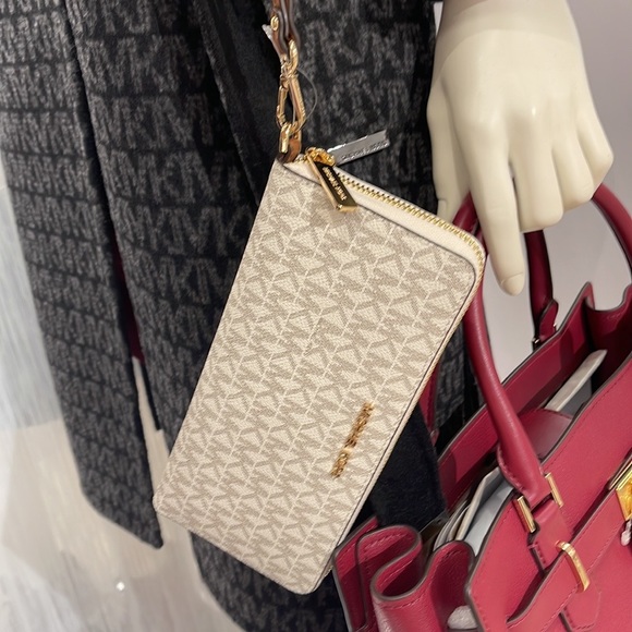 Michael Kors Jet Set Travel Large Travel CONTINENTAL wallet-wristlet-phoneholder - Picture 7 of 16